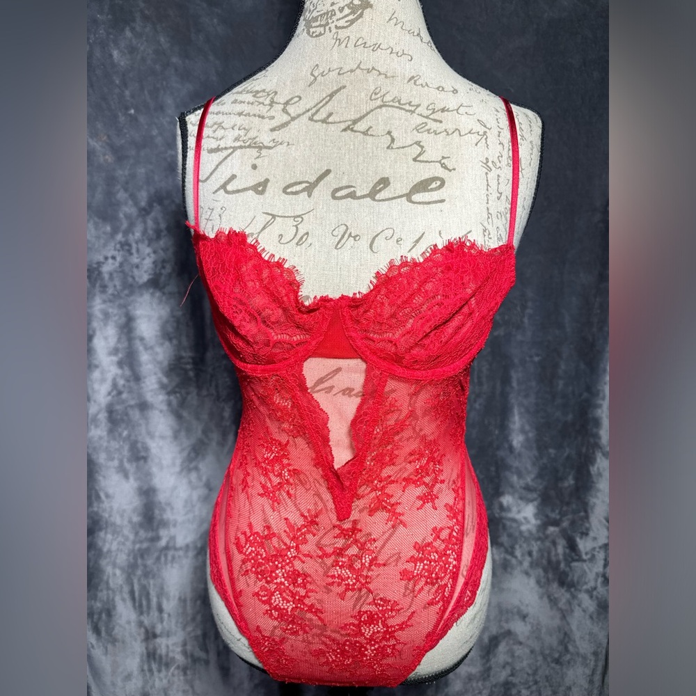 Victoria’s Secret size M